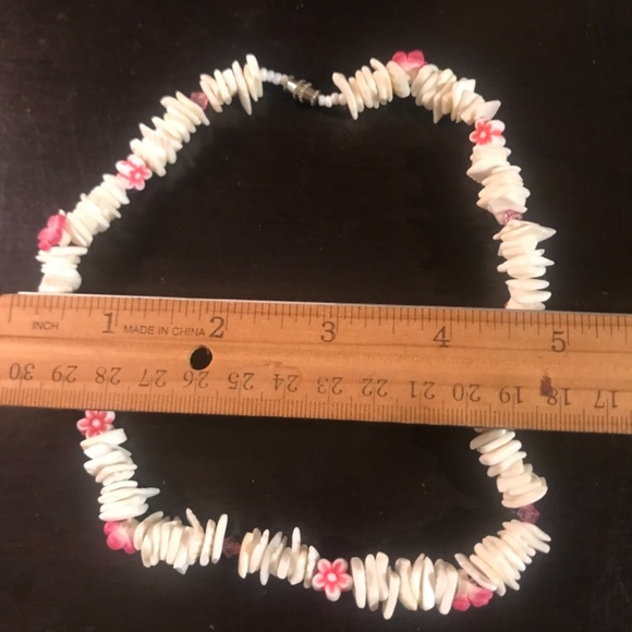 Beach Necklace Very Cute! - Picture 3 of 3